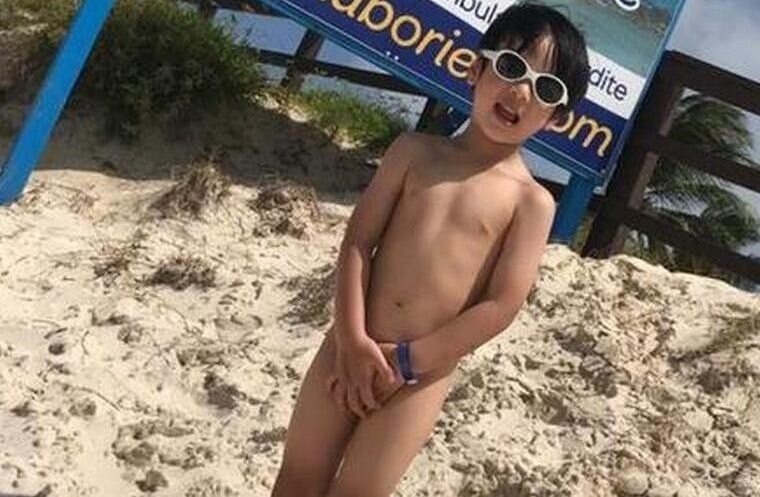 吴尊到全裸海滩度假