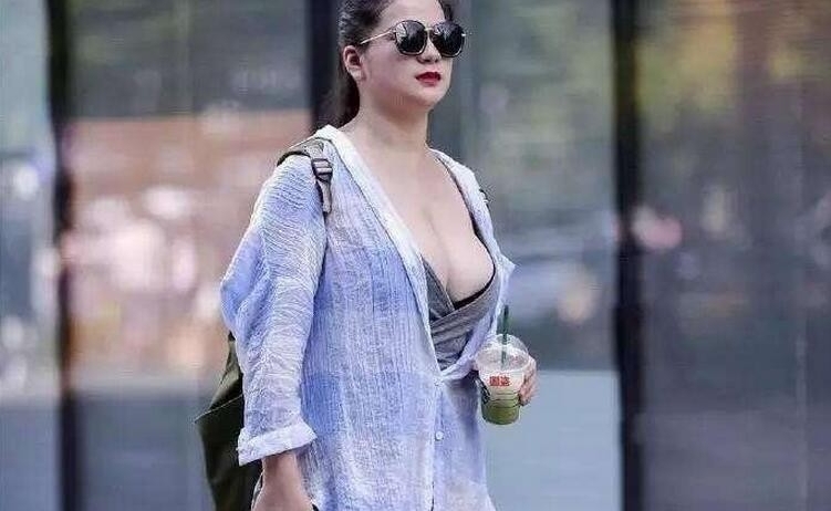 街上偶遇F罩杯美少妇
