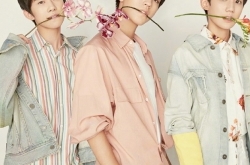 TFBOYS變身吃花少年 少年初長成清新又撩人
