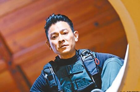 刘德华宣布复出坠马后损失千万或能挽回 近照暴瘦到让人心疼