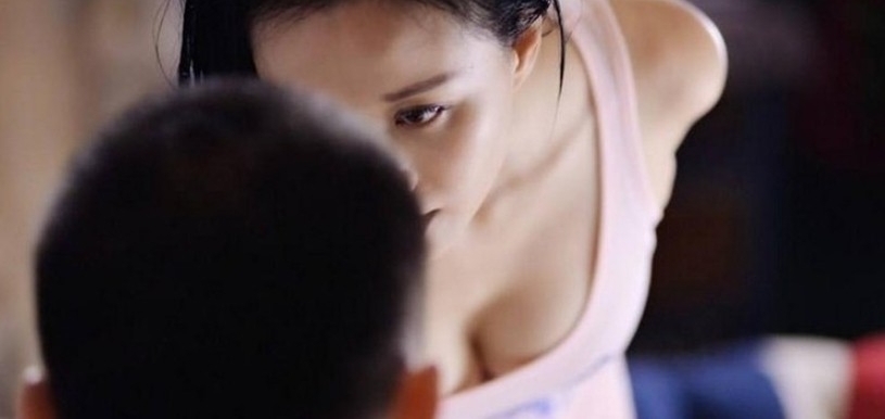 男子遭3名美女性侵
