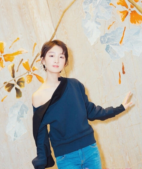 春风十里不如你你你...你咋这么高，周冬雨？(图3)