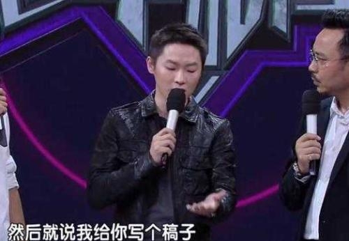 他是好声音冠军反感商演圈钱沦落街头卖唱 那英夸他不是俗人