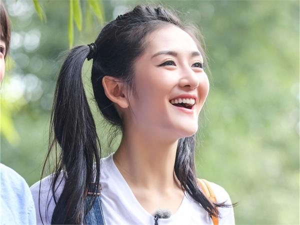 沈梦辰离取代谢娜芒果一姐位置又近一步 网友：没谢娜不看