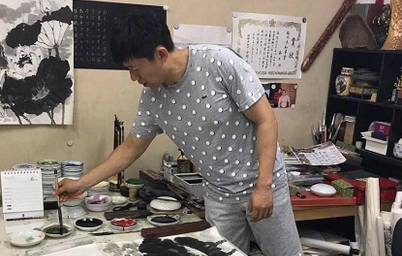 夏雨晒画惊现阳具