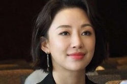 潘晓婷碰到桌球被判违规 原来胸大也是一种烦恼