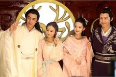 楚乔传穿帮画面曝光 燕旬背后临演宫女偷玩手机
