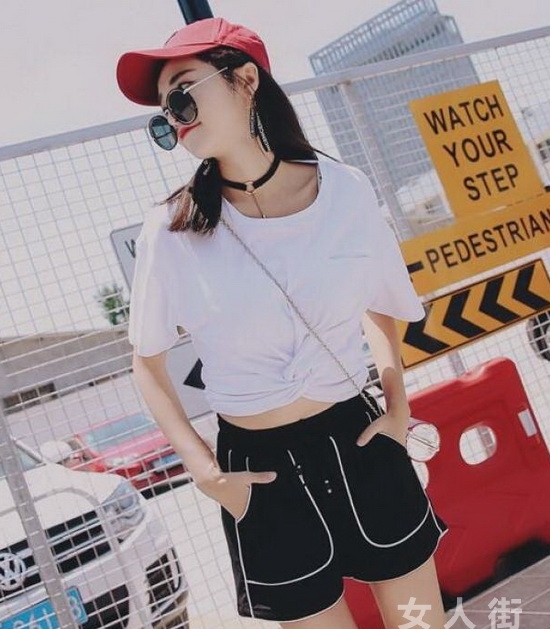 超短裤和美腿这对CP，夏天配一脸！(图11)