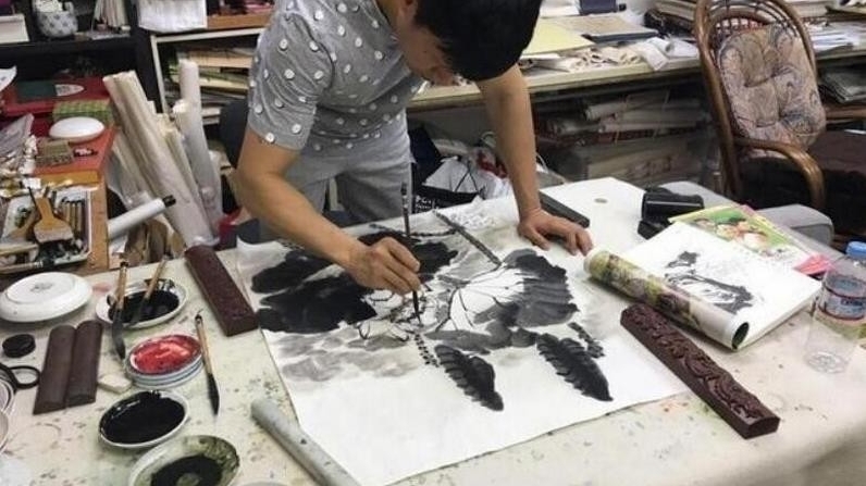 夏雨晒画惊现阳具