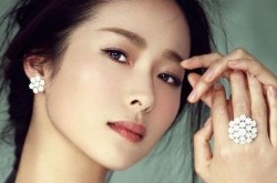 霍思燕江一燕对比照曝光 长相宛如孪生姐妹花