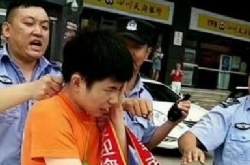 6名城管殴打学生 对学生拳打脚踢十分残忍（图）