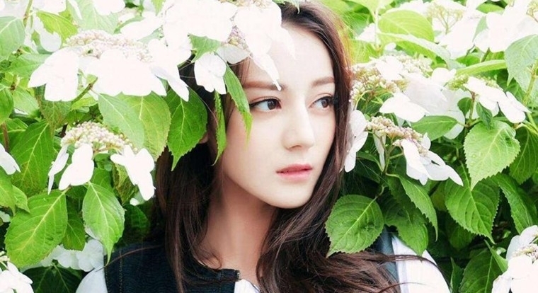 迪丽热巴美出新高度