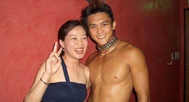 富婆招聘男公关