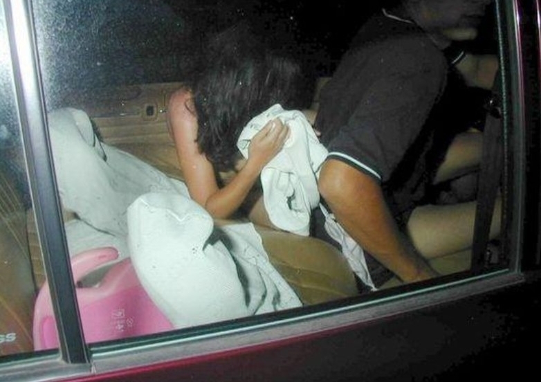 醉酒女乘客车内强奸