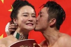 邹市明宣布退役 邹市明老婆冉莹颖写真很性感