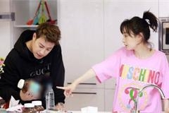 潘玮柏突袭吴昕家被脏乱的房间惊到 一张男人照