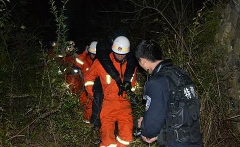 情侣相约深山自杀