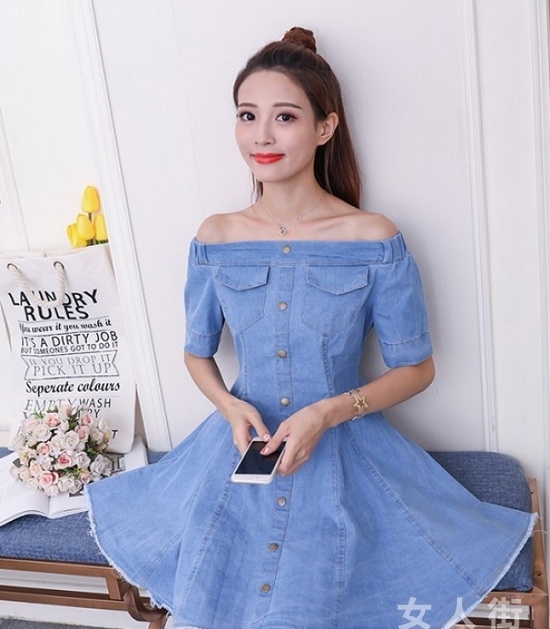 小性感露肩装，今夏你穿对了吗？(图9)