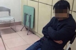 男子地铁猥亵女子被抓欲跳楼 行为变态辣眼睛