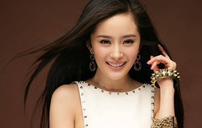 杨幂自曝取名杨洋