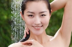 女子洗浴中心事件 女生该如何保护自己？