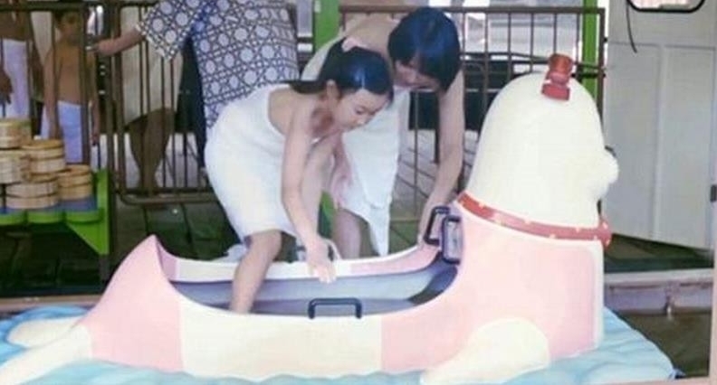 日本全裸溫泉過山車