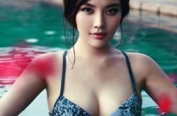 徐冬冬背木板秀身材 成功涨粉无数