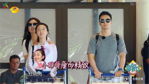 黄晓明节目被罚做俯卧撑赵薇一股屁股坐其身上 姿势看着好污