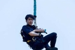张若昀化蹦极少年 张若昀无畏少年魅力全开燃爆
