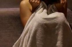 洗浴中心也有偷窥狂 女子不幸被窥