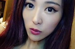 爱佳奈拍写真遭摄影师猥亵 身心受到严重伤害