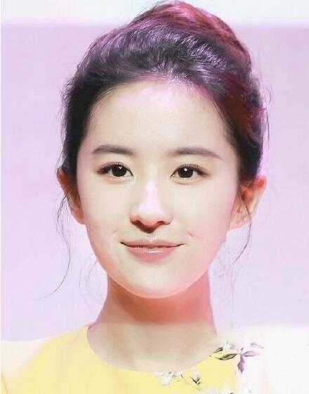 被刘亦菲这张横跨13年侧颜照惊艳到了 网友：美人不怕岁月无情