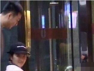 黄奕疑交新男友遭前夫黄毅清吐槽：没本钱只能找更丑的