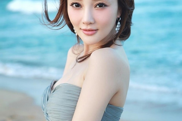李小璐的胸好大