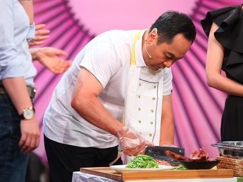 幂爸除了健身还喜欢做饭 称杨幂回家必吃糊塌子