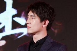 林更新撞脸王思聪 林更新遭网友调侃立即删微博