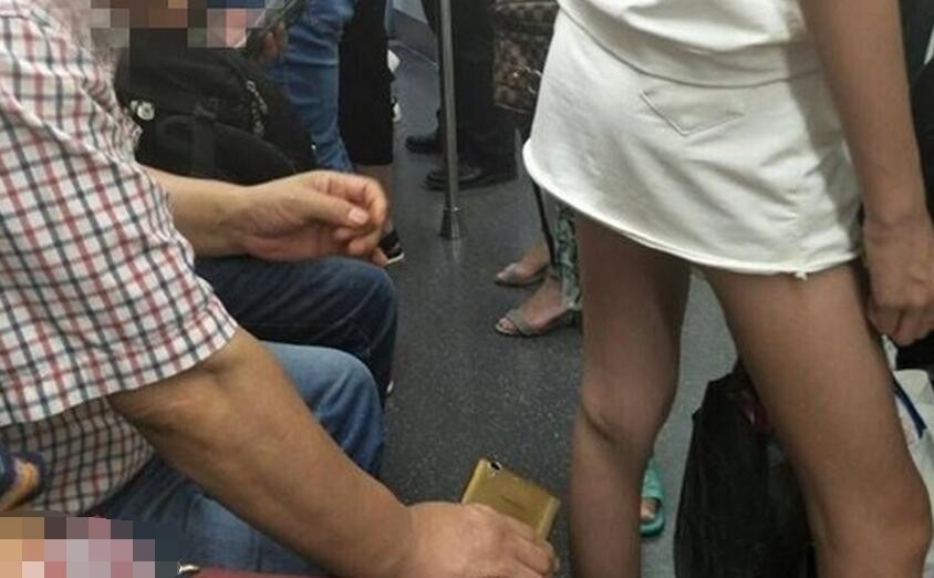 曝武汉地铁恶心男