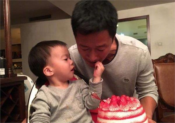 战狼2票房破34亿周星驰海报祝贺 谢楠母亲辟谣吴京国籍传言