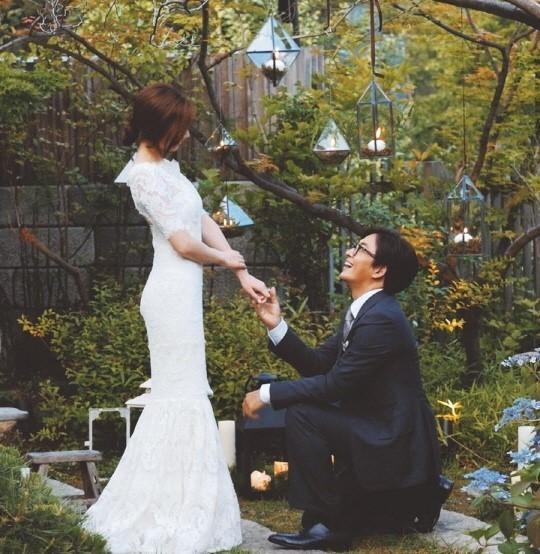 裴勇俊妻子怀二胎去年底才生下儿子 或与全智贤前后产子