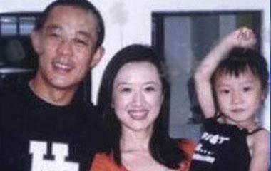 老戏骨侯勇携妙龄女回公寓疑恋情曝光 因前两段婚姻被骂渣男