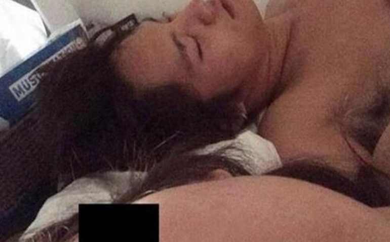 日本男偶像床照被曝光