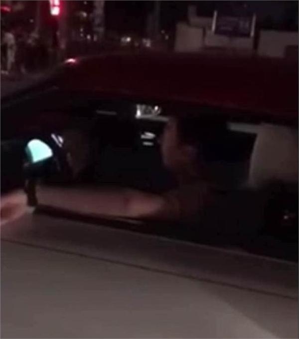 王思聪王之蔑视瞧不起人？网友看完视频觉得是路人欠揍