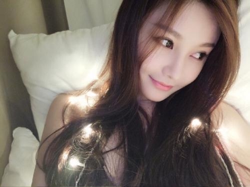 付辛博公开恋情竟艾特错女友太尴尬 昔日绯闻对象发了段长文