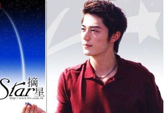 　《摘星》
