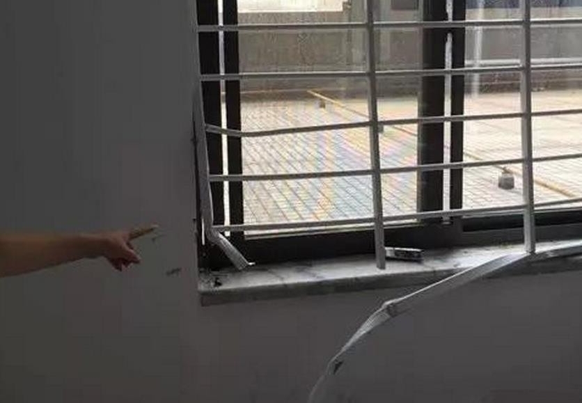 房门被撬现半裸孕妇