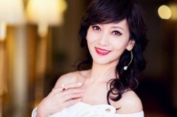 赵雅芝偷情遭家暴是谣言 腿部疤痕引起乌龙事件