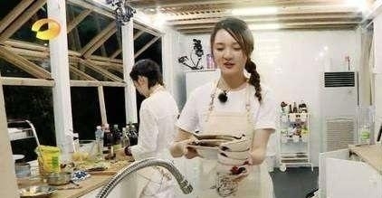 靳梦佳到底什么来头？原来是孙骁骁沈梦辰之后的芒果台“新宠”！