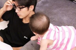 贺军翔女儿萌翻众人 贺军翔情人节晒小情人