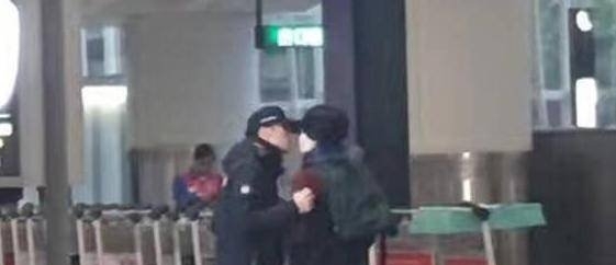 王菲謝霆鋒在機場