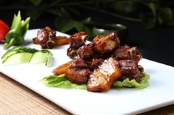 红烧肉的简单做法 肉里加点它营养又美味
